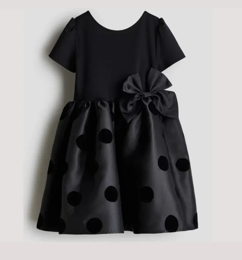 Dress with bow