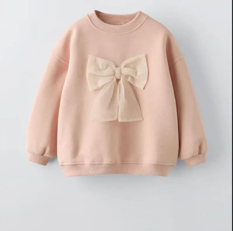 Sweatshirt with bow